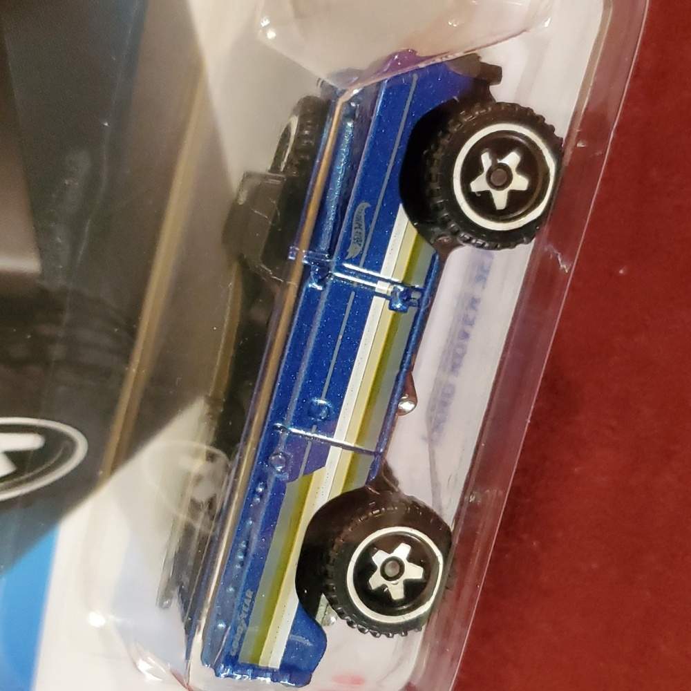 Hot‎ Wheels - Picture 2 of 9